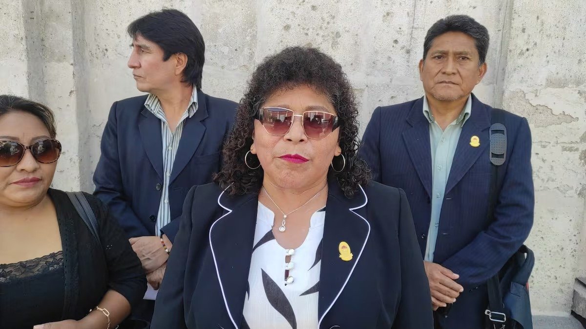 Trabajadores de la UGEL Caylloma siguen sin cobrar bono tras robo cibernético