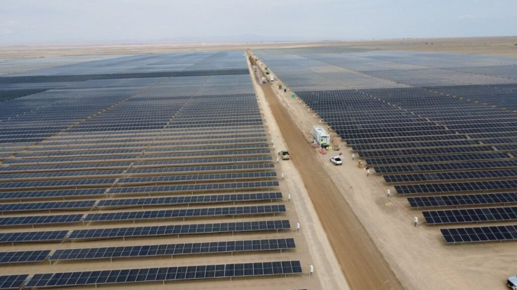 FinDev Canada compromete US$ 56 millones para central fotovoltaica de Grupo Enhol en Arequipa