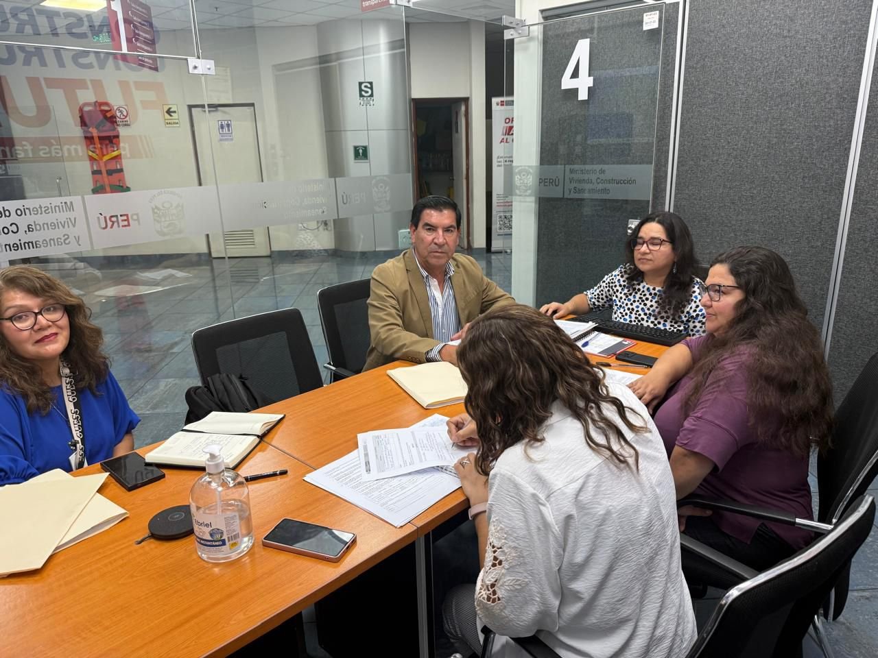 ¡Dos años sin respuesta! Alcalde de Bustamante exige solución inmediata al Ministerio de Vivienda por caso de Universidad Continental