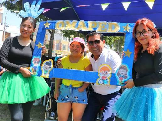 Bustamante conmemora Día Mundial del Síndrome de Down con pasacalle inclusivo