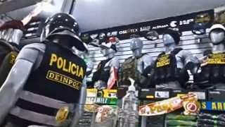 Yanahuara clausura tres locales que vendían prendas policiales sin certificados actualizados.
