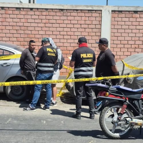 Capturan a dos presuntos delincuentes con armas cuando intentaban viajar a Lima.