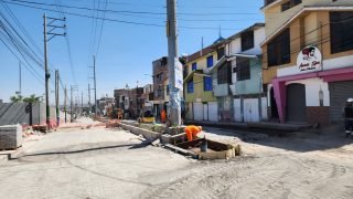 Aceleran los trabajos en la Av. Francisco Mostajo ante el inicio de PERUMIN 37.
