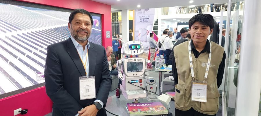 Kipi, la robot que transforma la educación en Huancavelica llega a PERUMIN 37.
