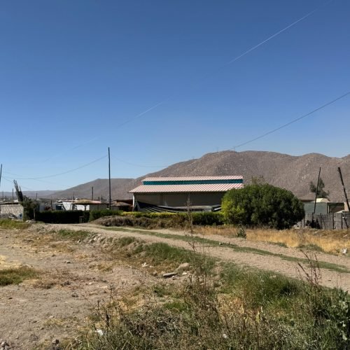 Vecinos denuncian discoteca clandestina en la Av. Paisajista por robos y peleas en la zona.