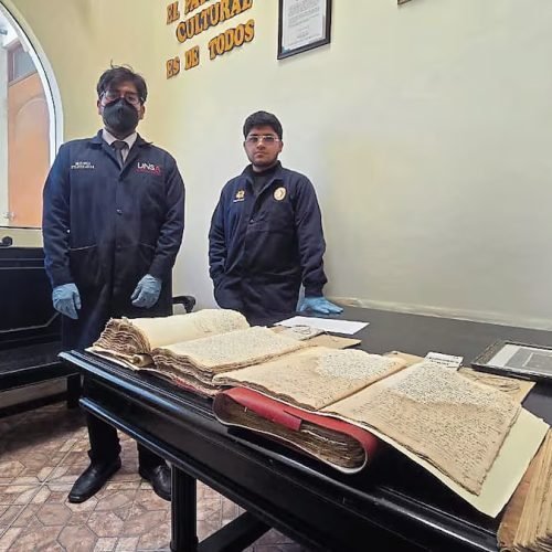Hallan documentos históricos sobre la Catedral y el Puente Bolognesi en Archivo Regional