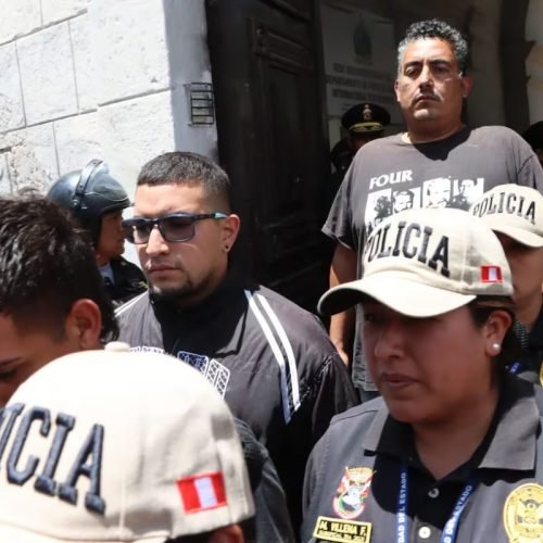 Arequipa: Expulsan a 11 extranjeros en situación irregular