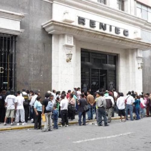 Reniec amplía horario de atención hasta medianoche por cierre del padrón electoral