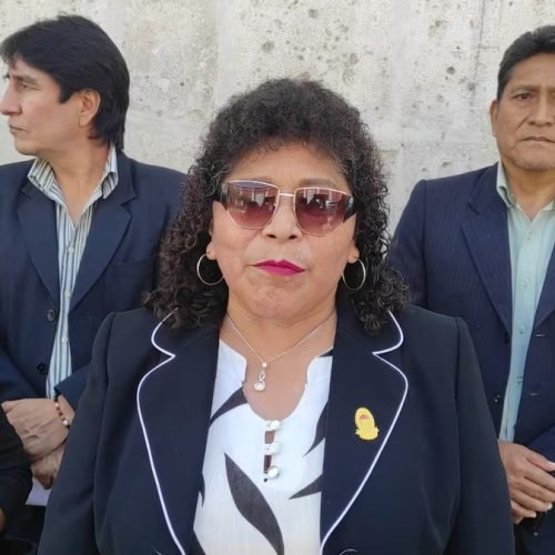 Trabajadores de la UGEL Caylloma siguen sin cobrar bono tras robo cibernético