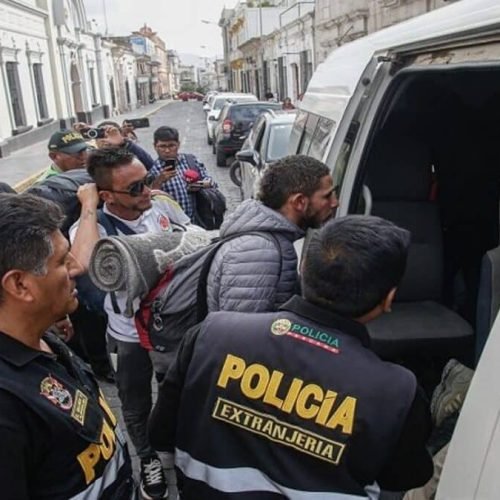 Expulsan a 86 extranjeros por no contar con documentación para permanecer en el país