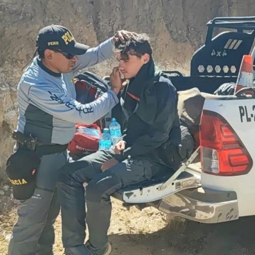 Rescatan con vida a dos turistas franceses extraviados en el Cañón del Colca