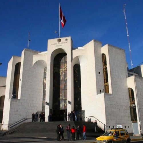 Obrero recibe 4 años de pena suspendida tras acosar a su expareja usando Yape