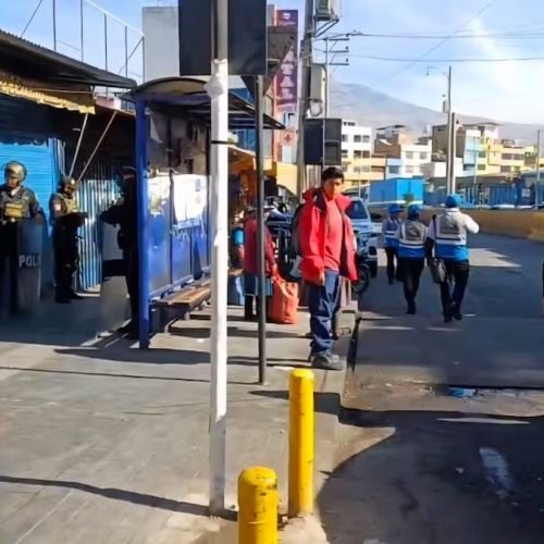 Retiran “loncheritas” de paradero informal en la plataforma Andrés Avelino Cáceres