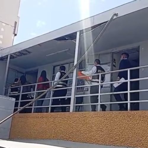 Fiscalía y Policía Anticorrupción intervienen municipalidad por 38 viviendas en zonas de riesgo en Cerro Colorado