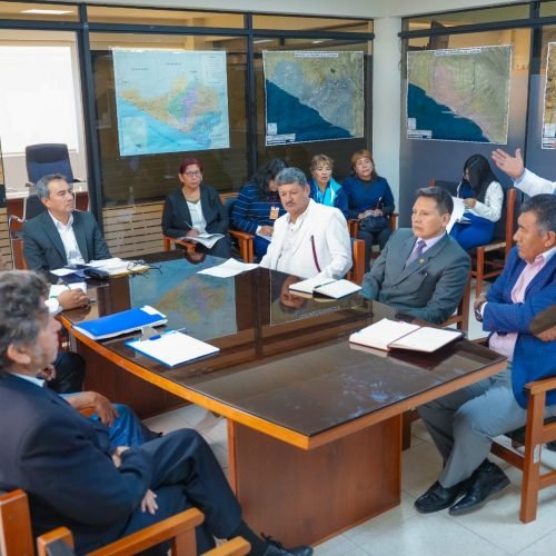 Federación Médica y GRA instalan mesa técnica para evaluar crisis en hospitales de Arequipa