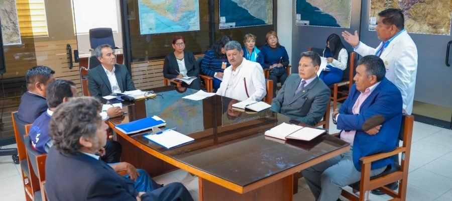 Federación Médica y GRA instalan mesa técnica para evaluar crisis en hospitales de Arequipa