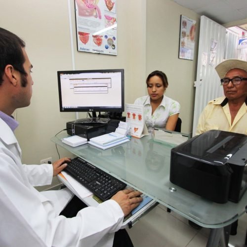 Honorio Delgado iniciará digitalización de historias clínicas con apoyo tecnológico