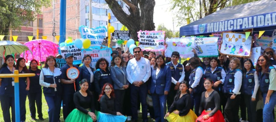 Bustamante conmemora Día Mundial del Síndrome de Down con pasacalle inclusivo