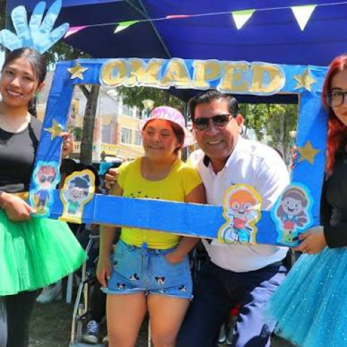 Bustamante conmemora Día Mundial del Síndrome de Down con pasacalle inclusivo